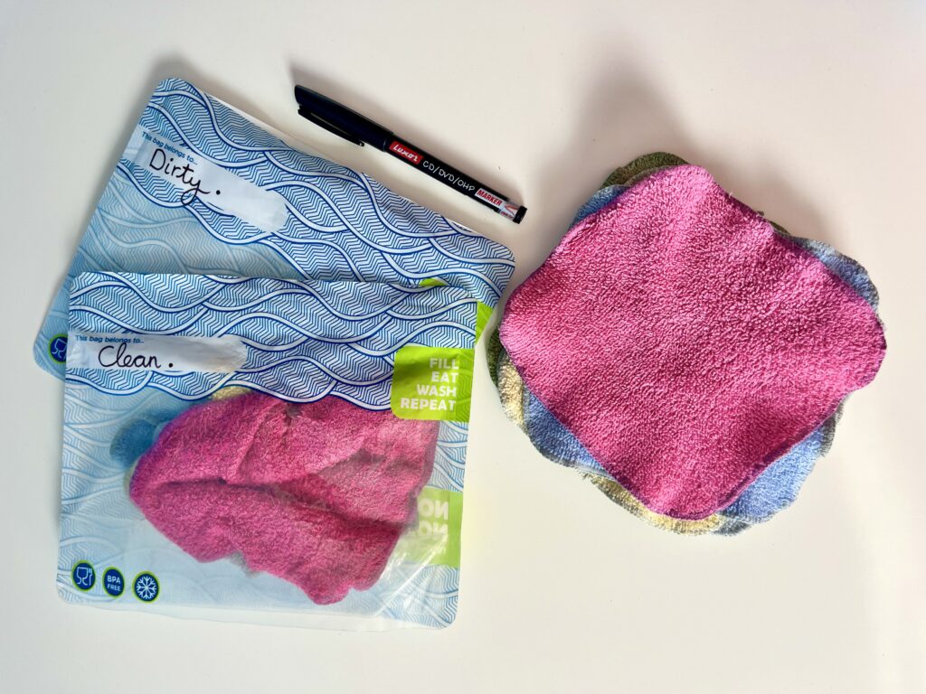 A picture showing clean and dirty reusable wet wipes.